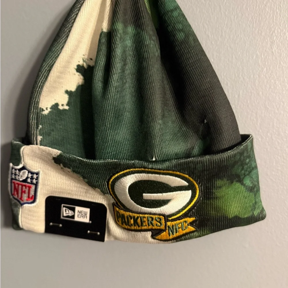 Greenbay Packers Aunthetic New Era NFL Beanie Winter Hat 2022 Field Sport NWT - Picture 2 of 10